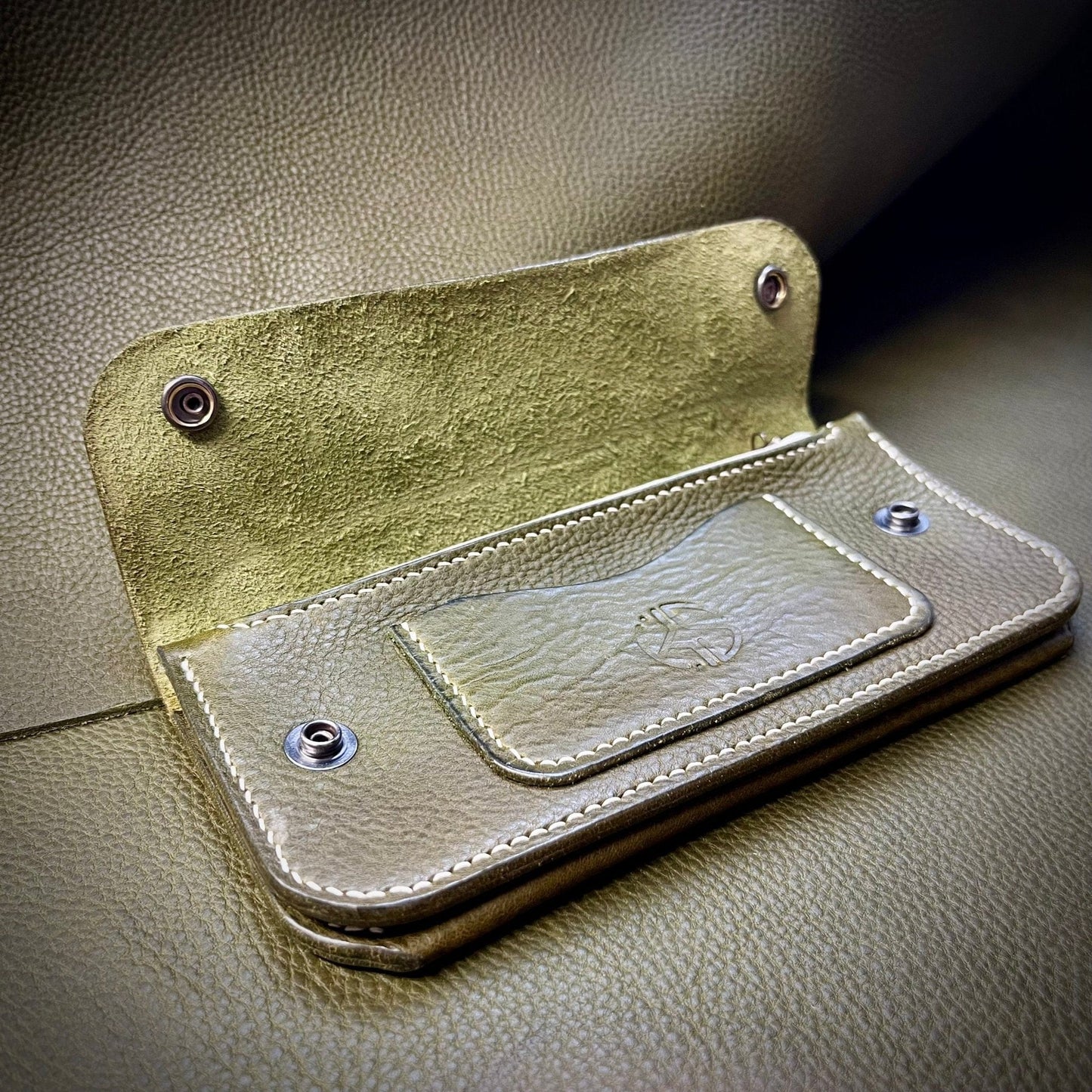 Keep-Studio Purses and wallets Olive green / Tumbled / Cream Tennyson Trucker Leather Wallet