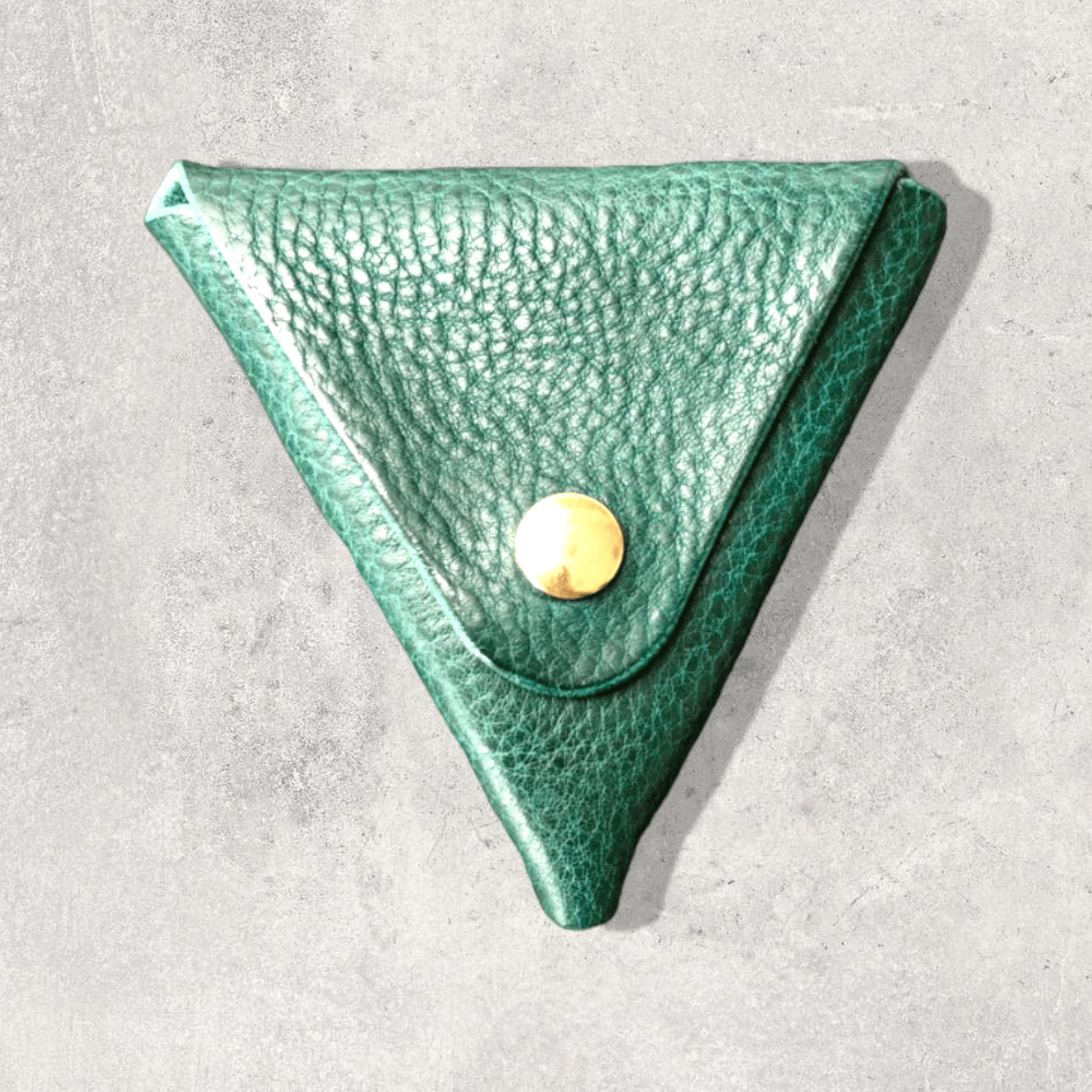 Triangular coin purse in green with gold popper 